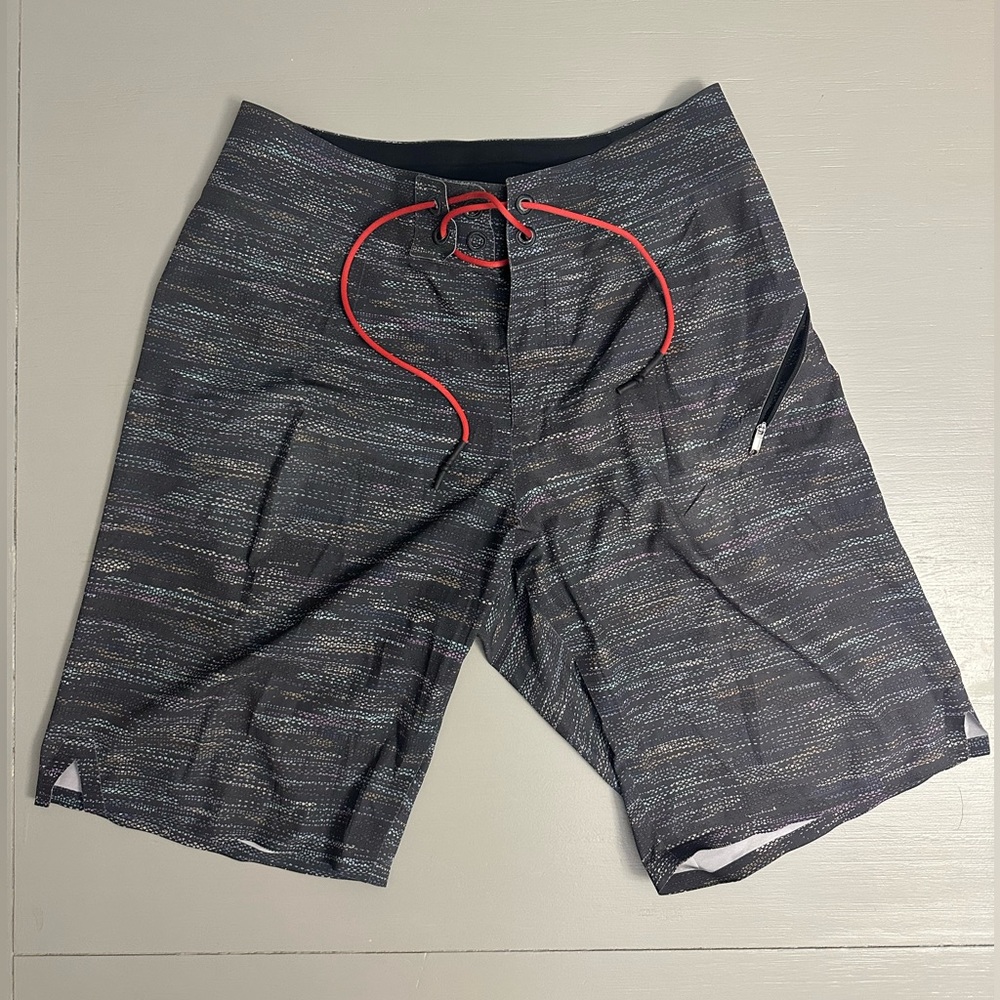 Men’s Lululemon Size 30 Unlined Swim Shorts